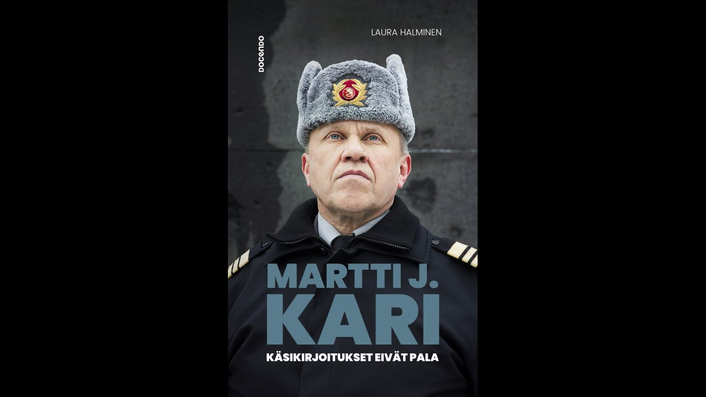 Martti J. Kari - Käsikirjoitukset eivät pala -kirjan kansikuva